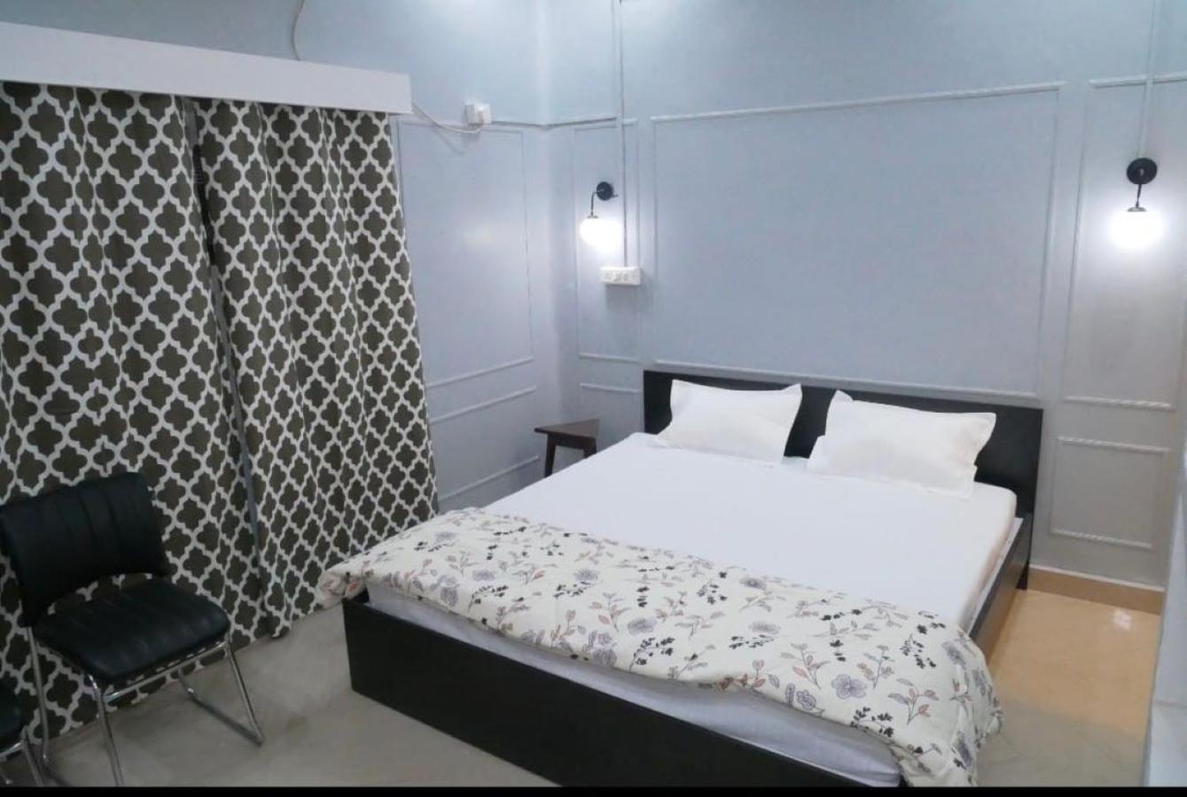 Janki Kunj Varanasi- 3 Room Home Exterior foto